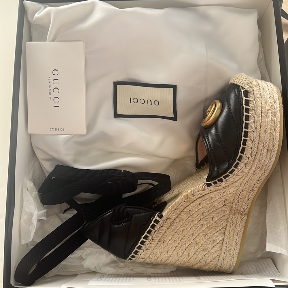 GUCCI BLACK LEATHER GG SPADRILLES - Picture 5 of 6